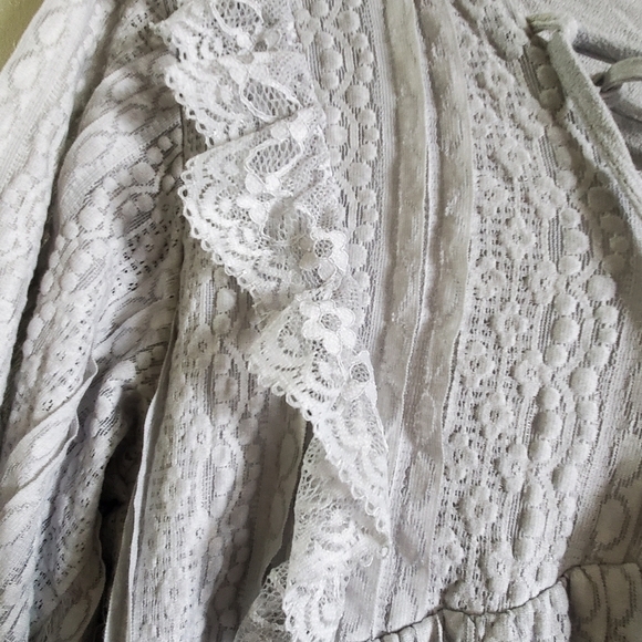 POL Run Down grey mini dress. Boho. Sz med. Lace vneck - Picture 6 of 14